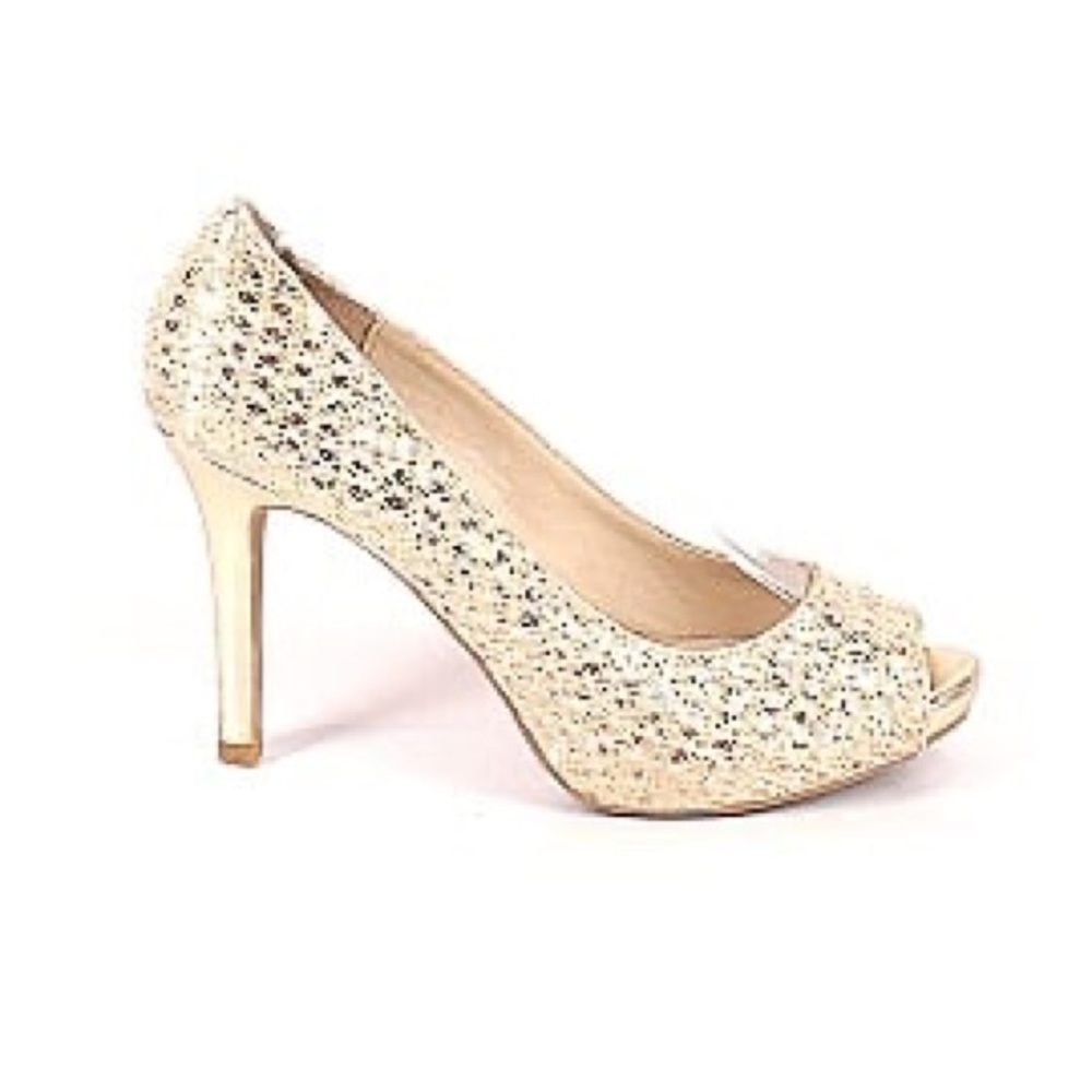 👠 Audrey Brooke Gold 3” Pump Heels